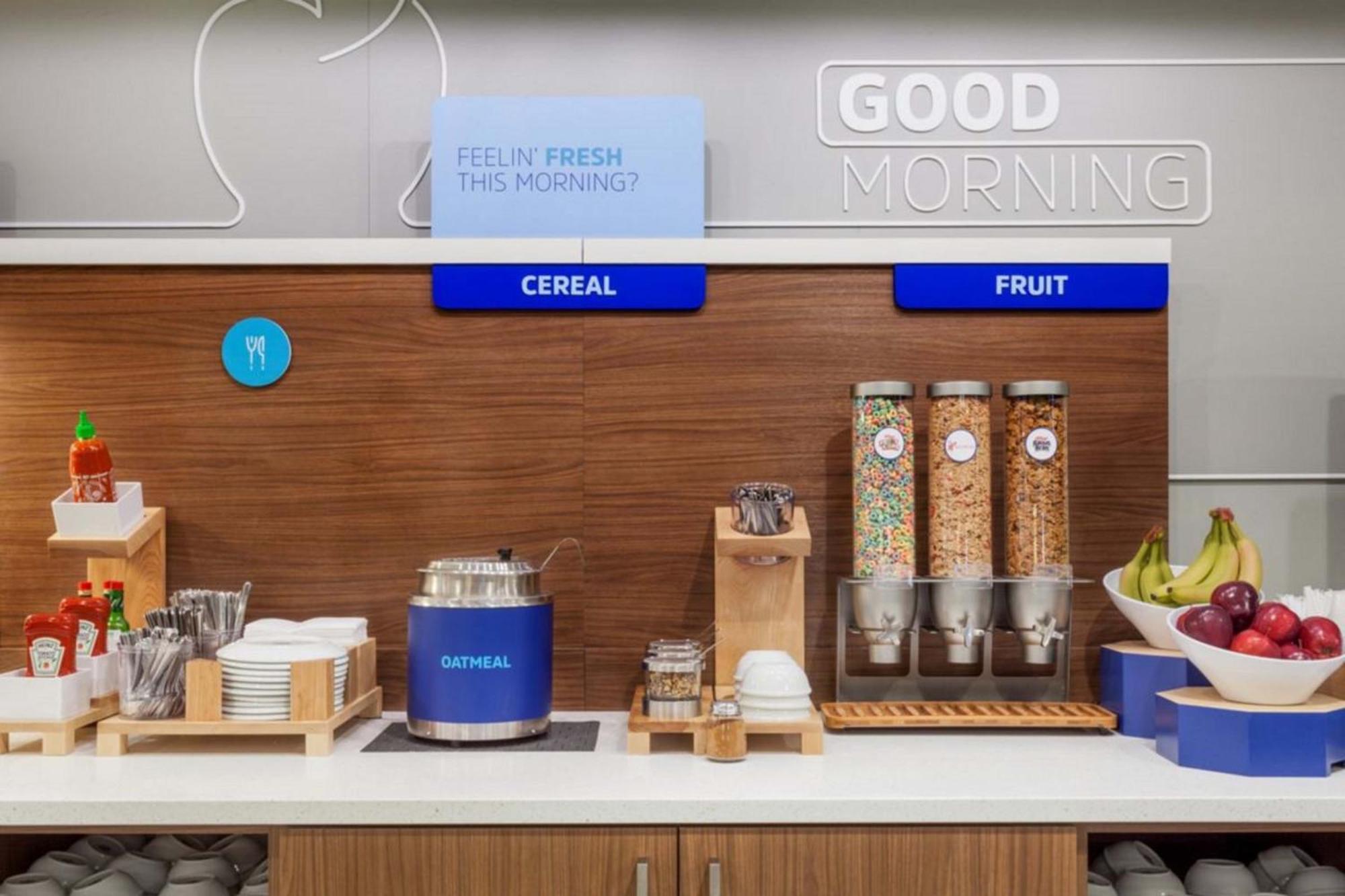 Holiday Inn Express Nashville Airport By Ihg Extérieur photo