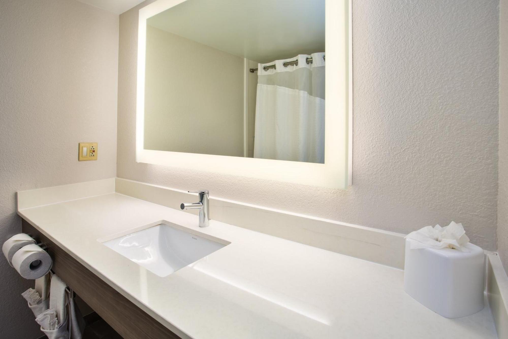 Holiday Inn Express Nashville Airport By Ihg Extérieur photo